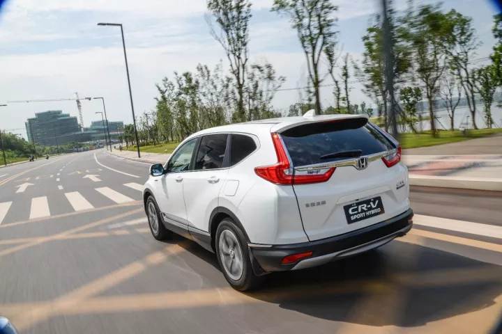 全新一代CR-V 銳?混動(dòng)領(lǐng)銜，東風(fēng)Honda榮耀亮相武漢車(chē)展